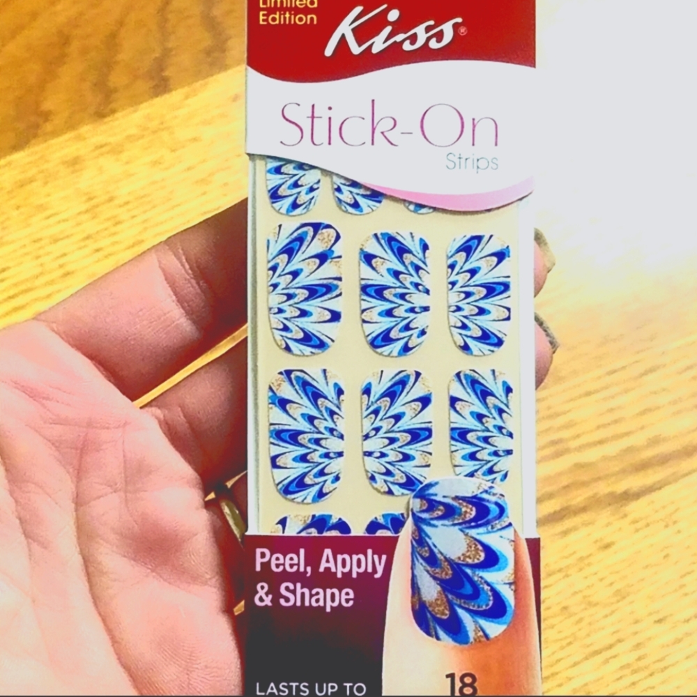 NWT Kiss Limited Edition Stick-On Nail Strips 18-ct Pack!